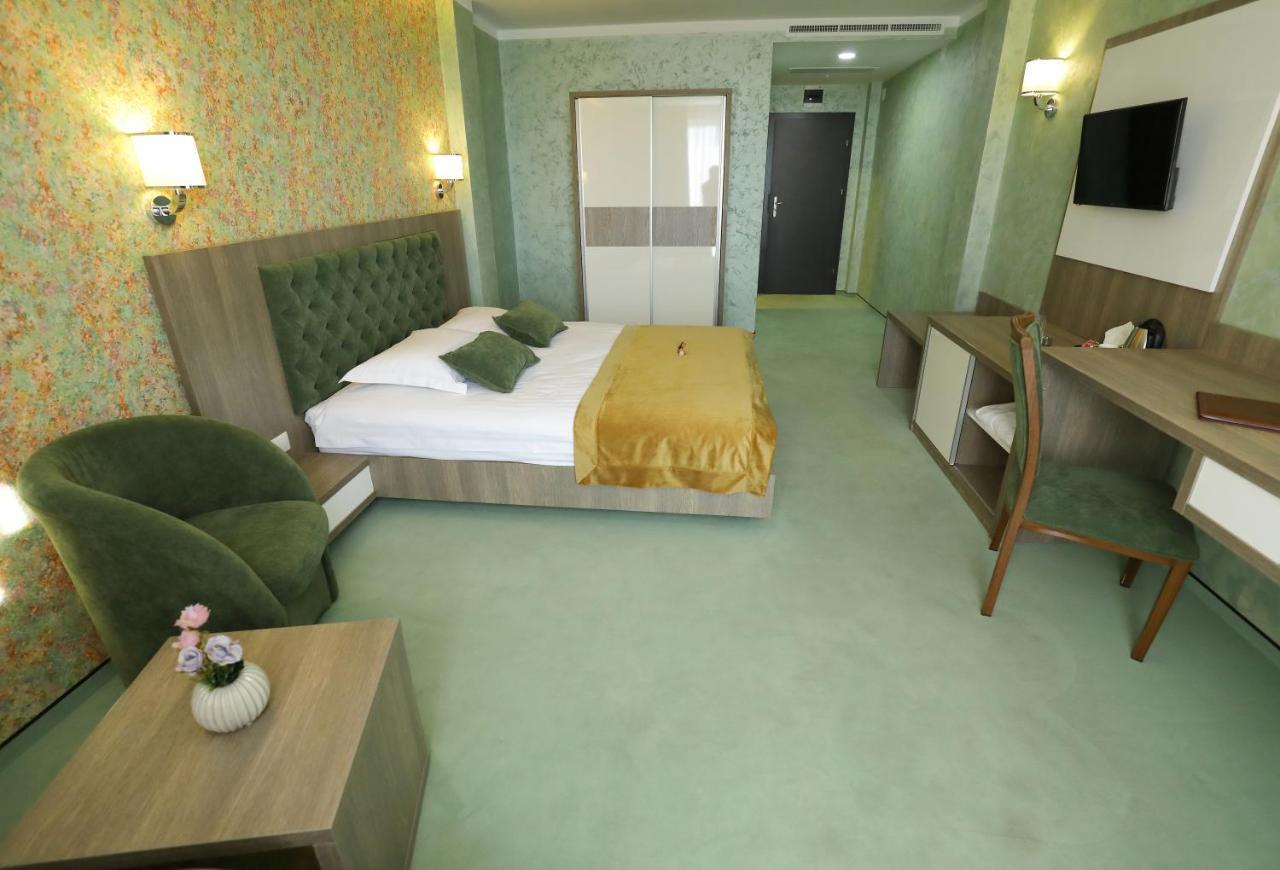Hotel Meliss Events Craiova Exteriér fotografie