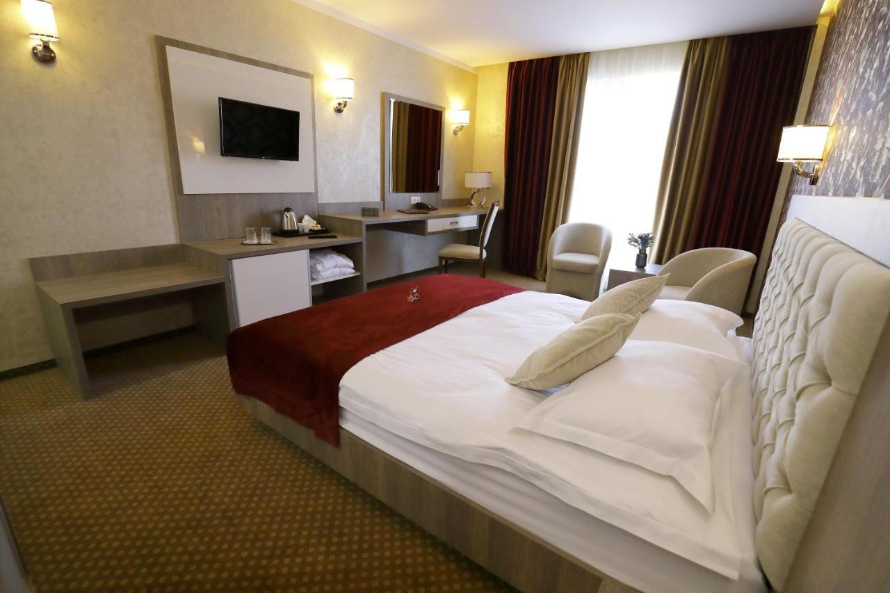 Hotel Meliss Events Craiova Exteriér fotografie