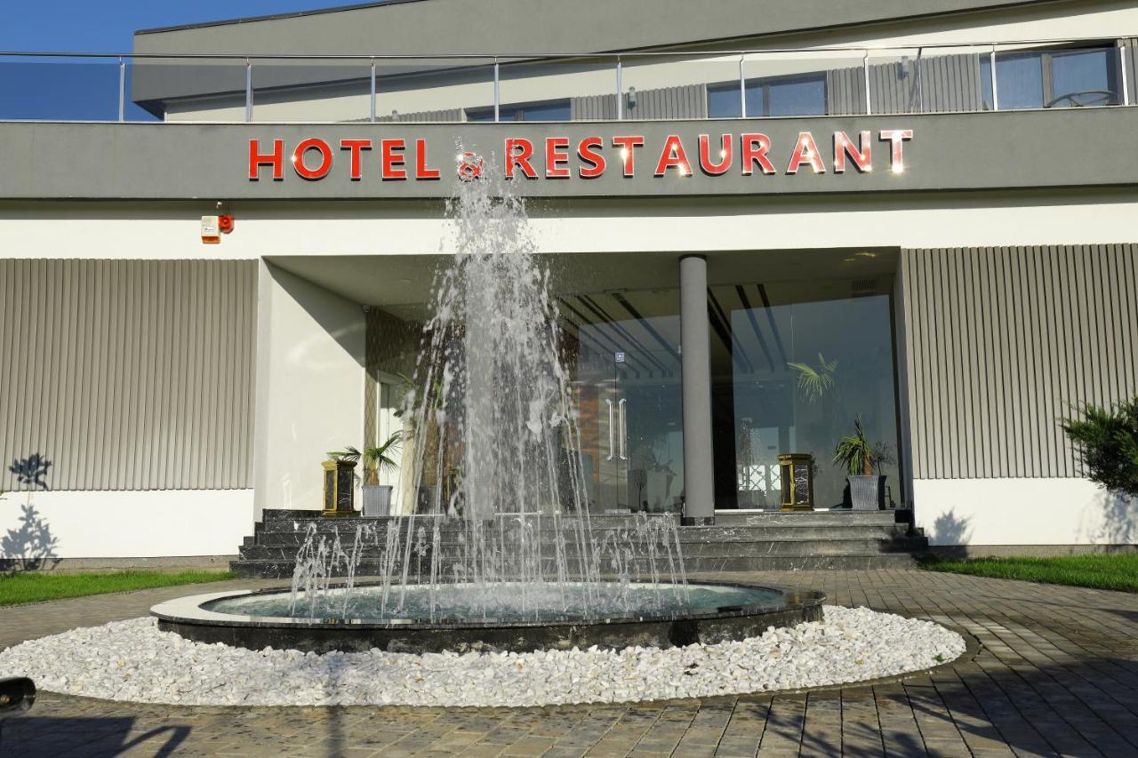 Hotel Meliss Events Craiova Exteriér fotografie