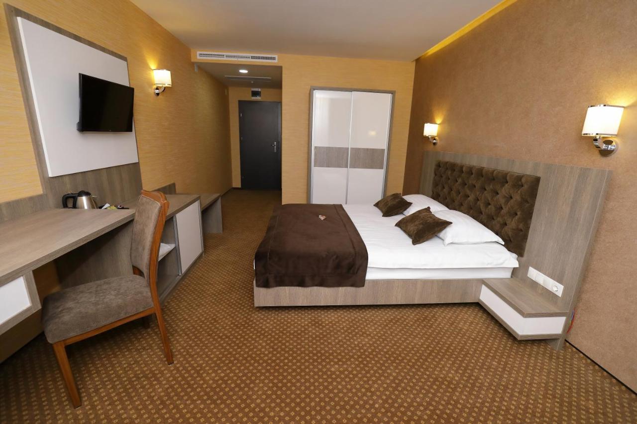 Hotel Meliss Events Craiova Exteriér fotografie