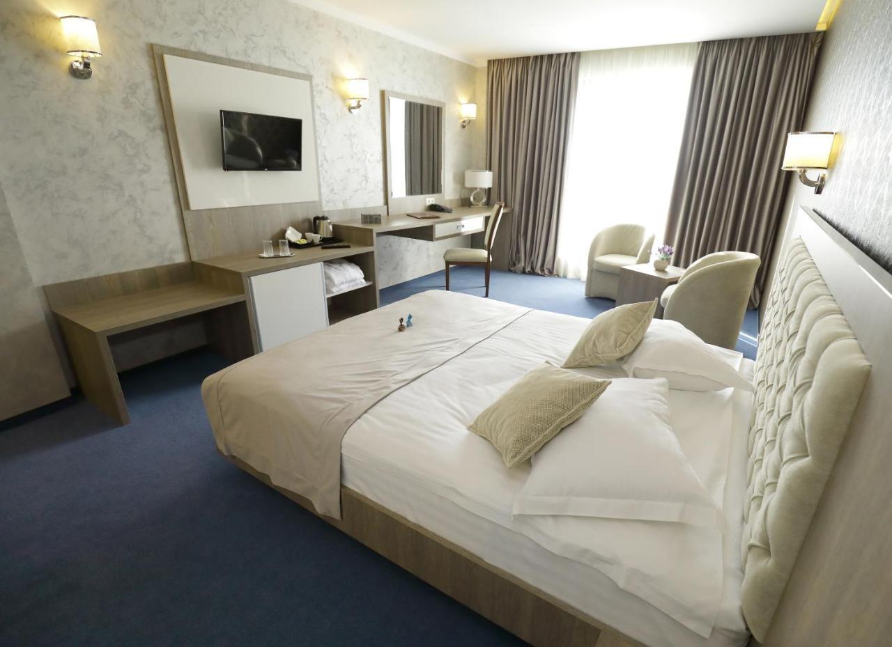 Hotel Meliss Events Craiova Exteriér fotografie